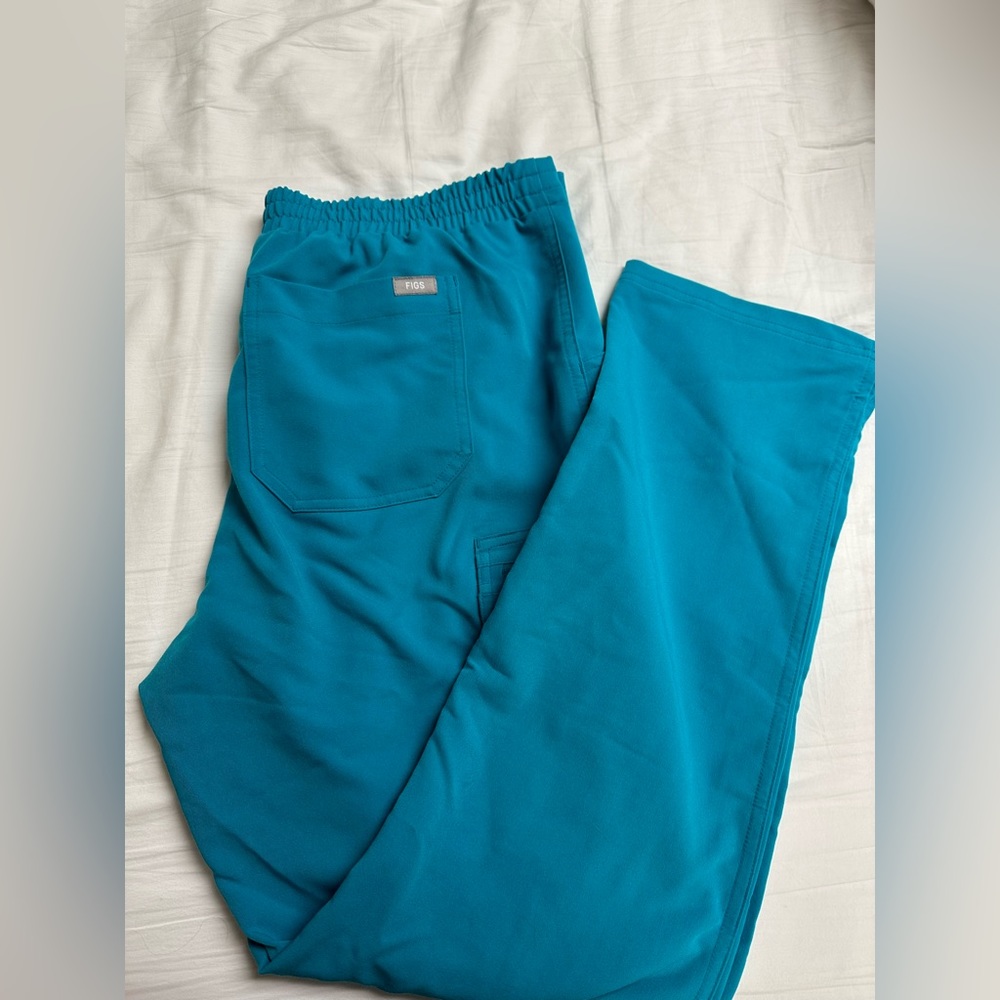 WOMENS SIZE LARGE FIGS SCRUB PANTS